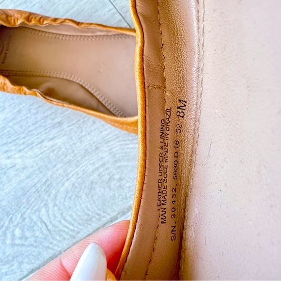 Barely Worn Tory Burch Brown Ballet Flats size 8 - Picture 2 of 4